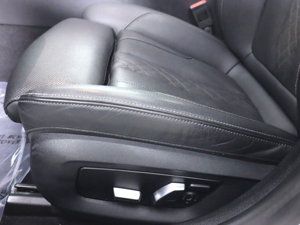 Used 2021 BMW 530i xDrive w/ Convenience Package AWD/4WD image 34
