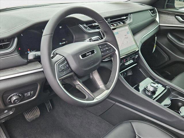 New 2025 Jeep Grand Cherokee L Limited image 10