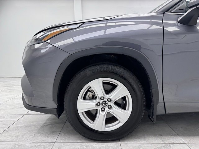 Used 2023 Toyota Highlander LE image 8