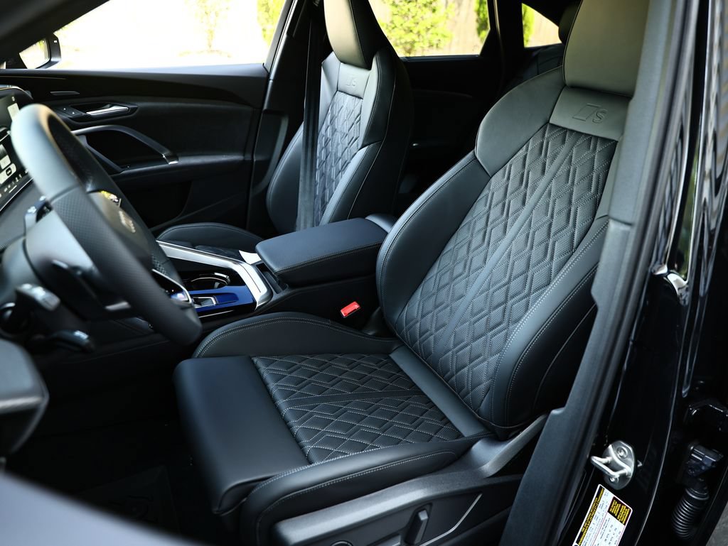 New 2026 Audi SQ5 Prestige AWD/4WD image 14