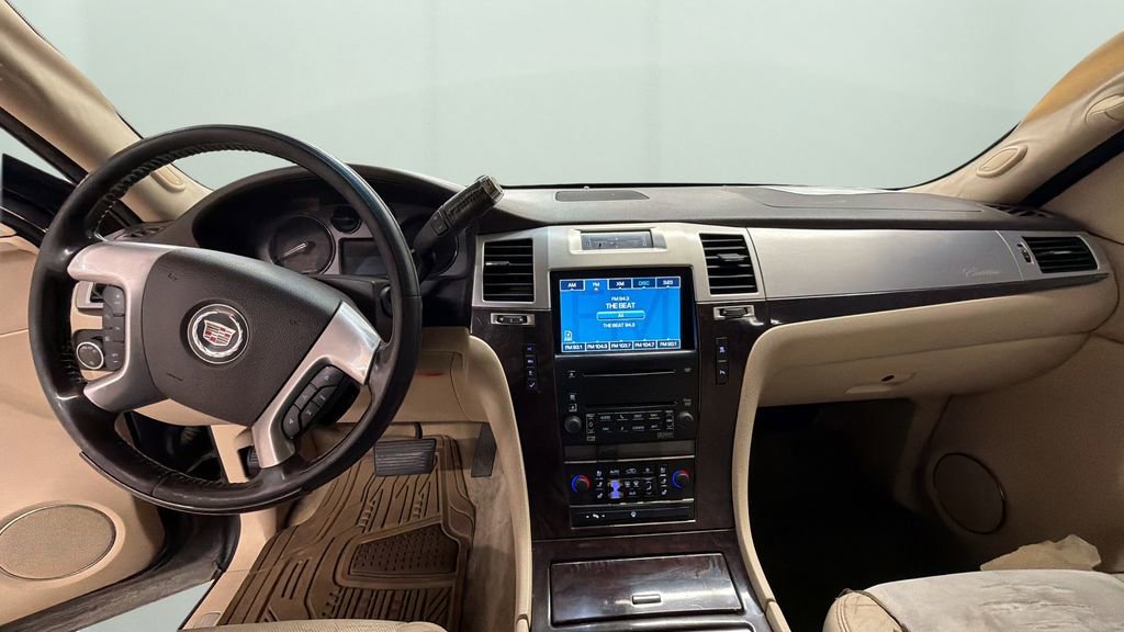 Used 2007 Cadillac Escalade AWD w/ Information Package image 10