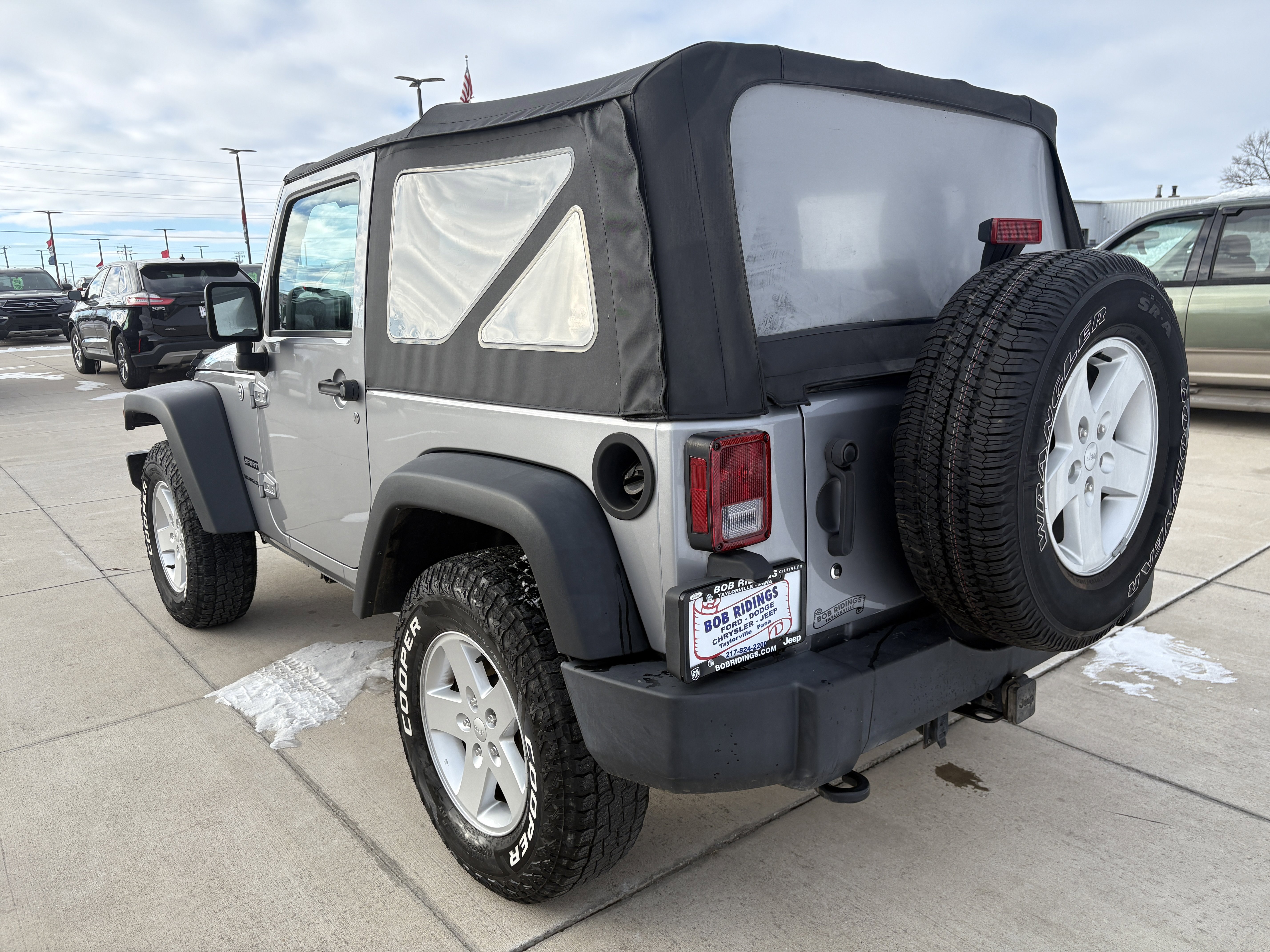 Used 2018 Jeep Wrangler Sport image 7