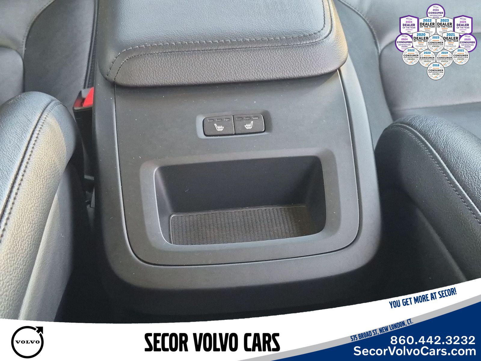 Used 2023 Volvo XC60 B5 Core w/ Climate Package AWD/4WD image 18
