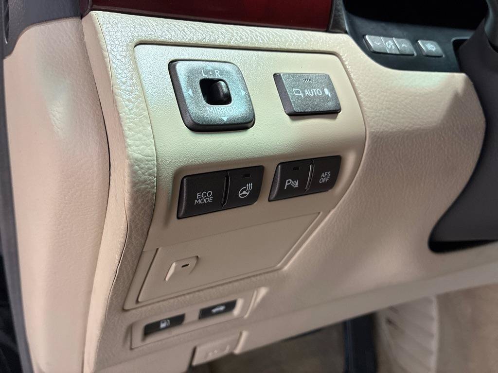 Used 2012 Lexus LS 460 w/ Comfort Pkg RWD image 23
