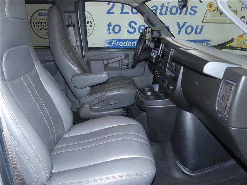 Used 2022 Chevrolet Express 3500 LS RWD image 8
