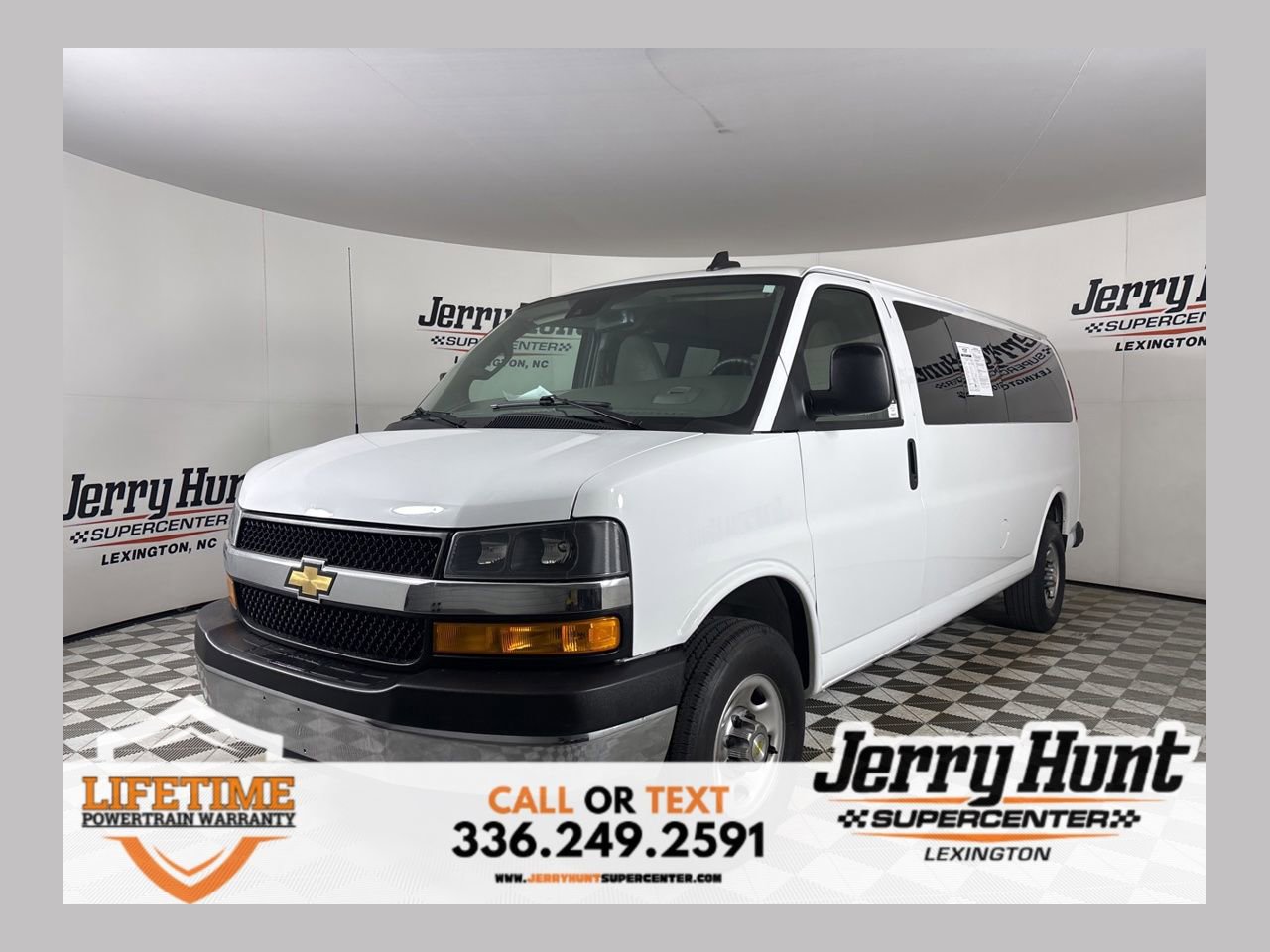 Used 2024 Chevrolet Express 3500 LT w/ LT Preferred Equipment Group RWD image 1