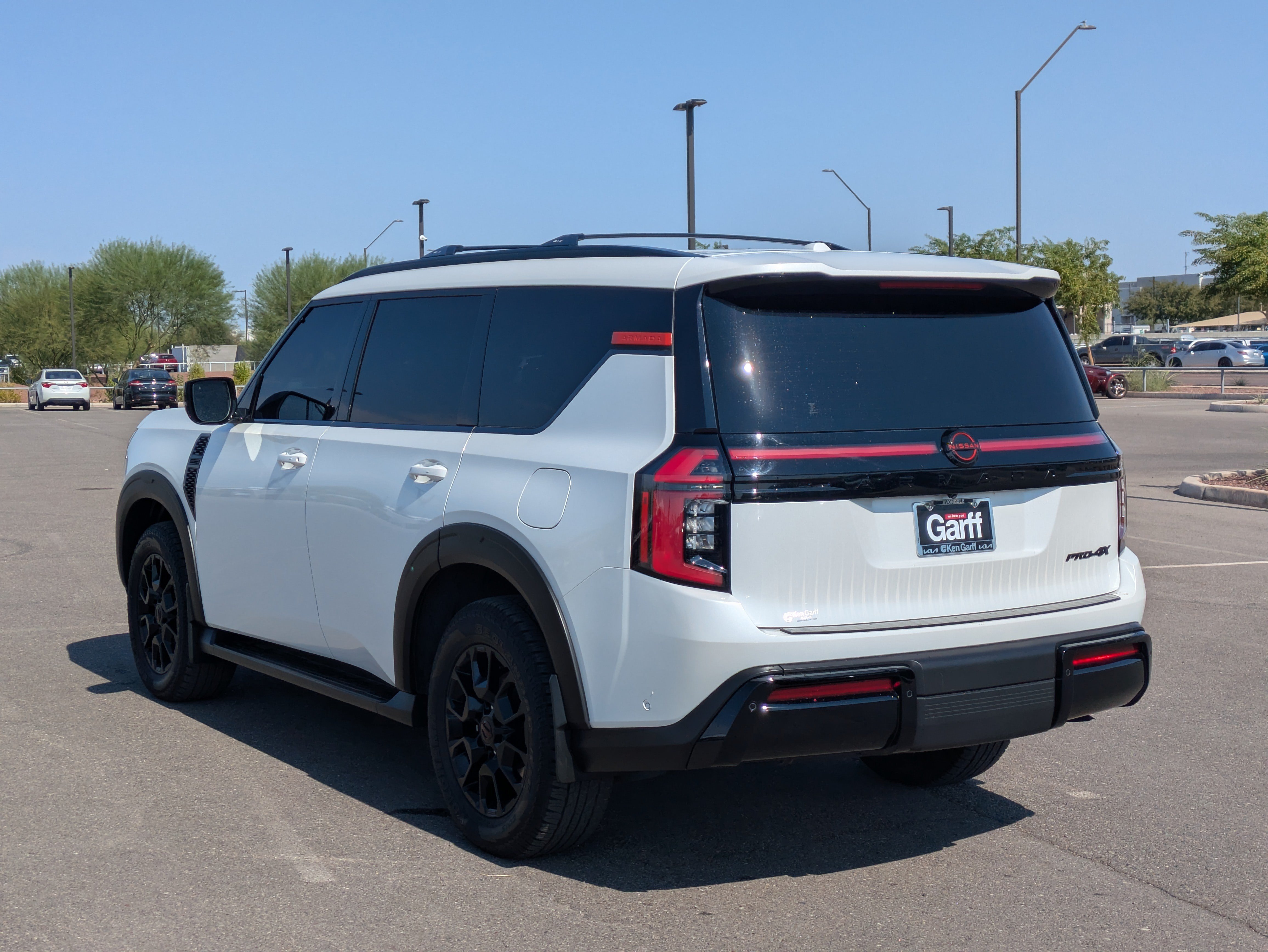 Used 2025 Nissan Armada PRO-4X w/ Pro-4X Premium Package AWD/4WD image 3