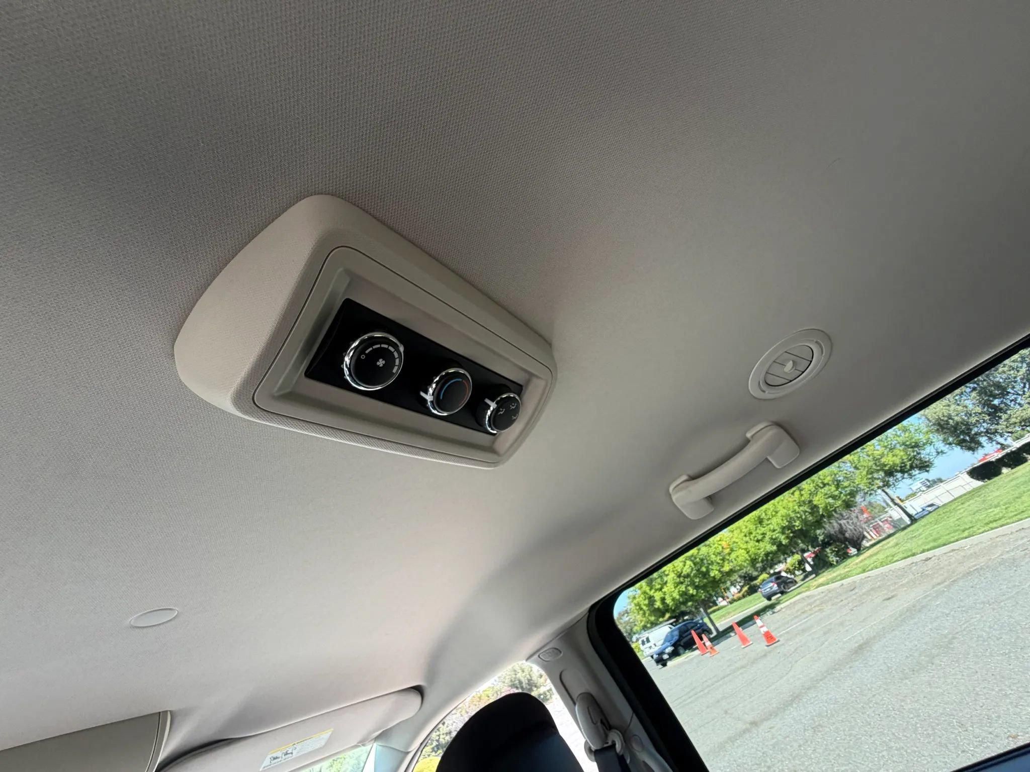 Used 2012 Dodge Grand Caravan SE FWD image 13