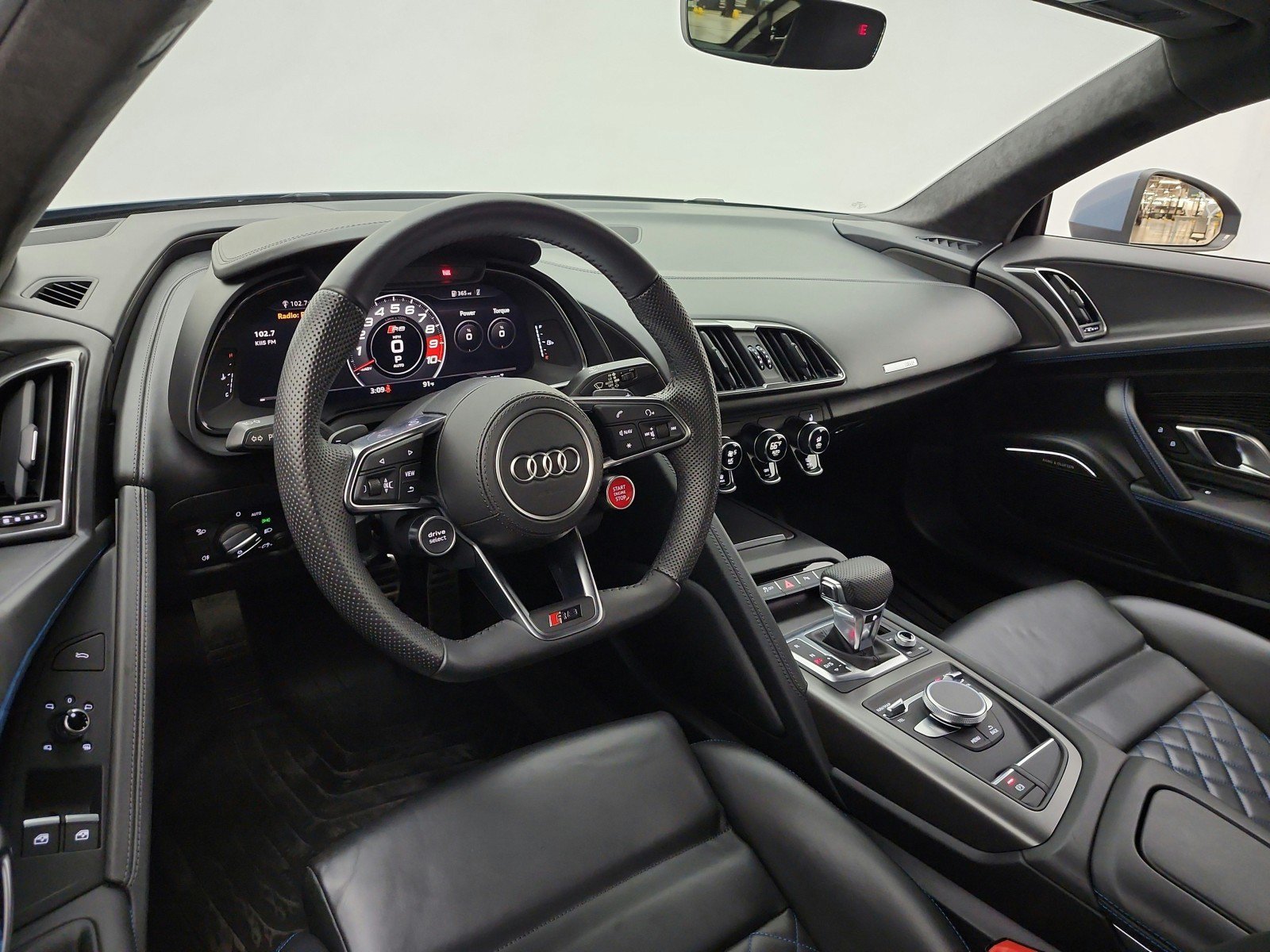 Used 2021 Audi R8 V10 w/ Premium Package RWD image 14
