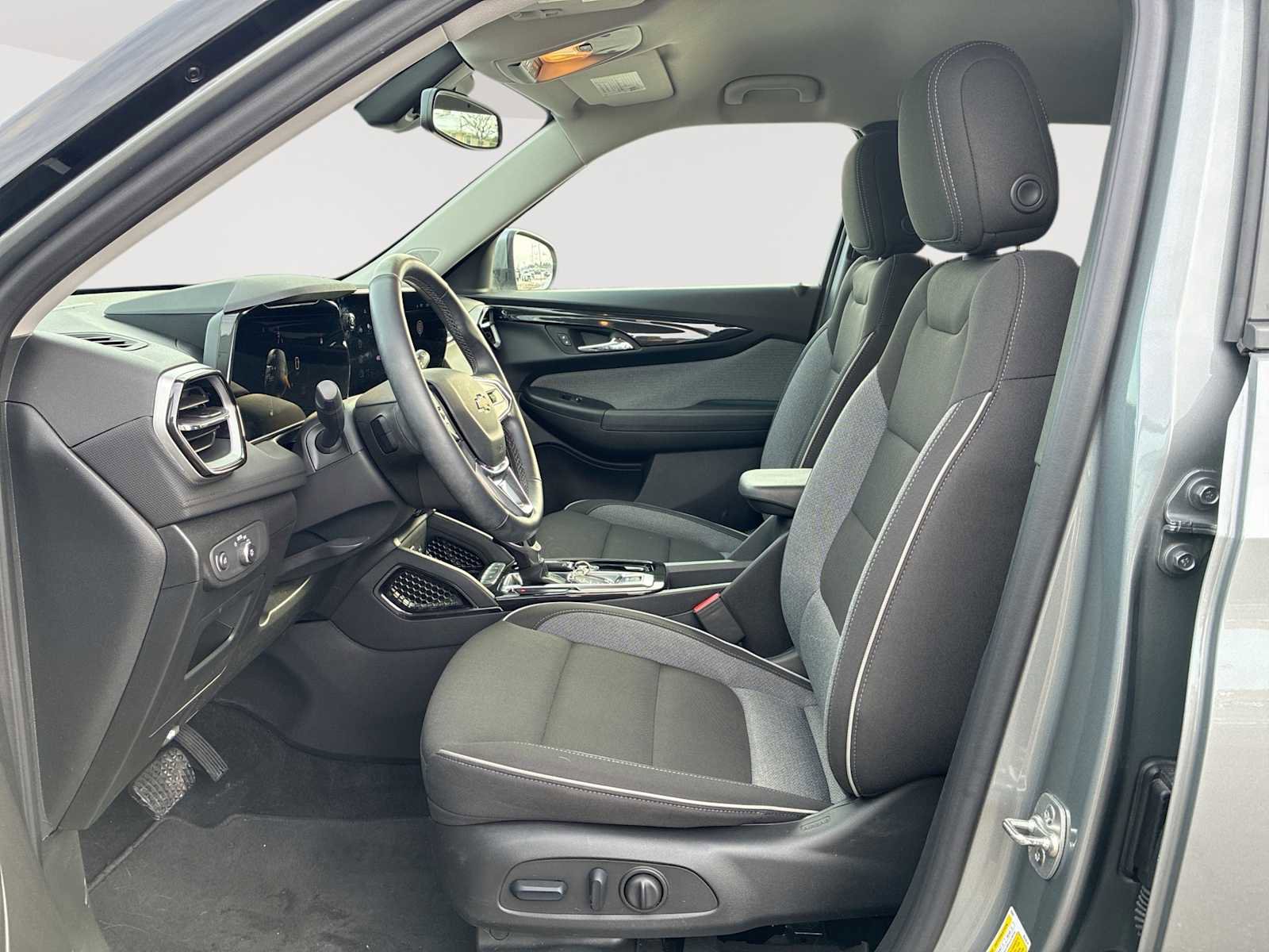 Certified 2024 Chevrolet TrailBlazer LT w/ Convenience Package image 18