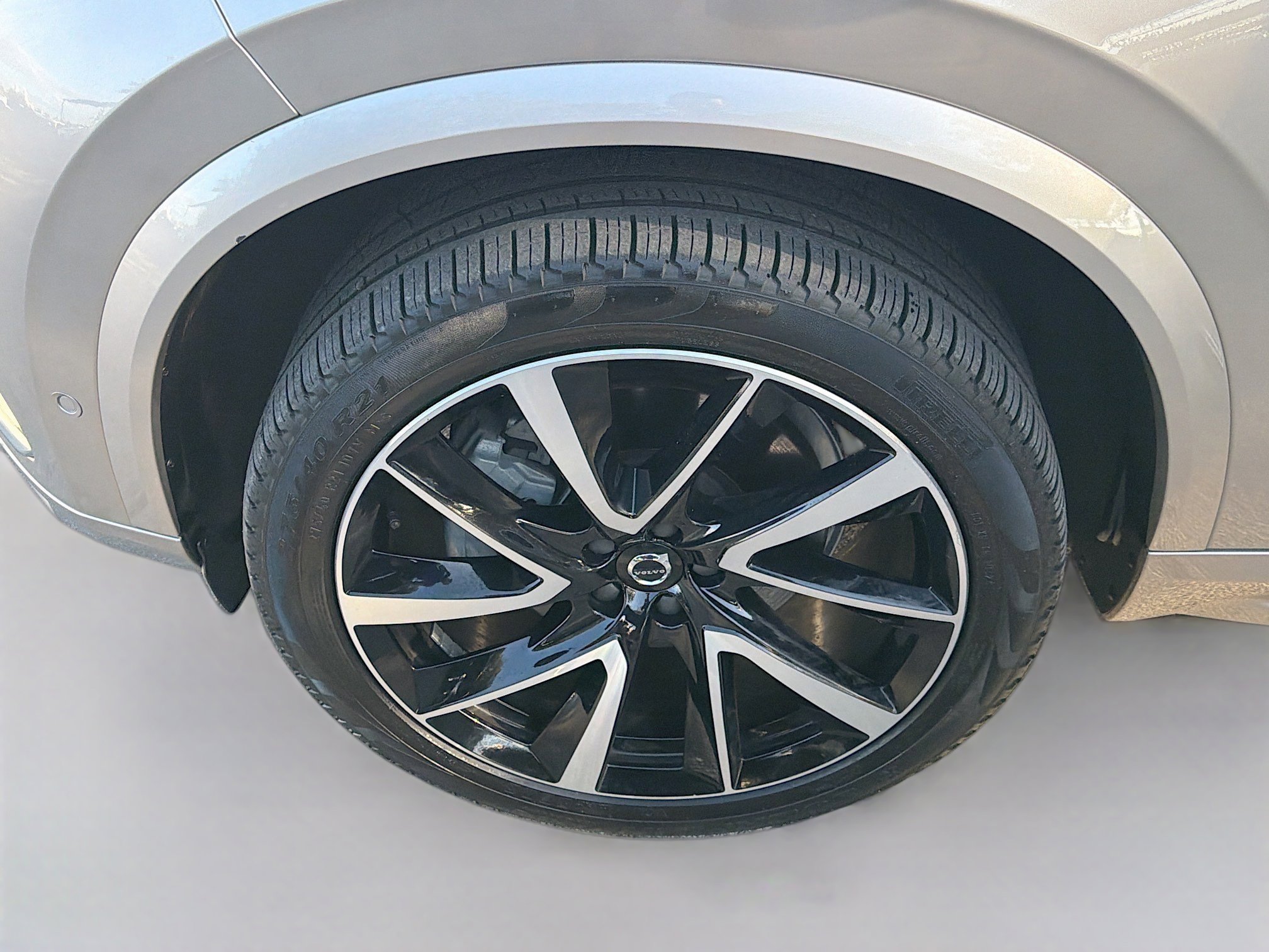 Used 2023 Volvo XC90 B6 Plus w/ Protection Package Premier image 37