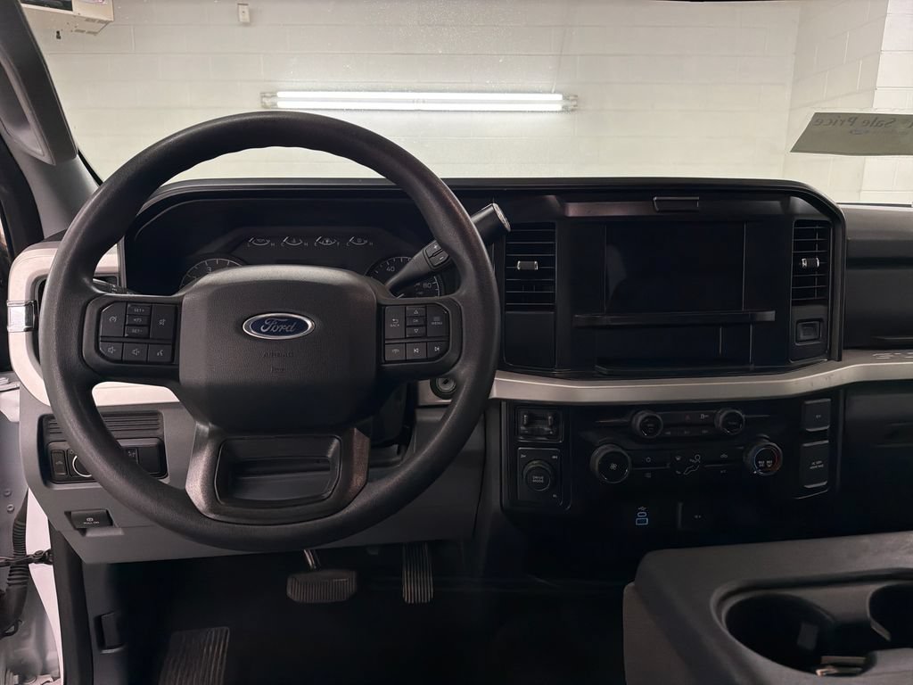Used 2025 Ford F250 XLT AWD/4WD image 8