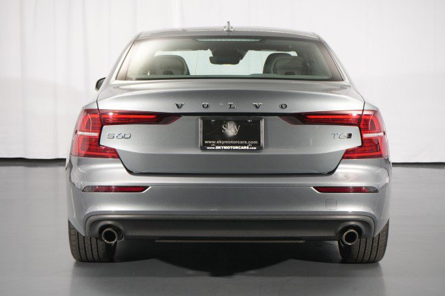 Used 2019 Volvo S60 T6 Momentum AWD/4WD image 13
