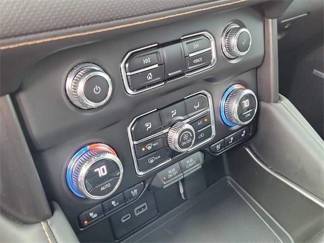 Used 2023 GMC Yukon AT4 image 32