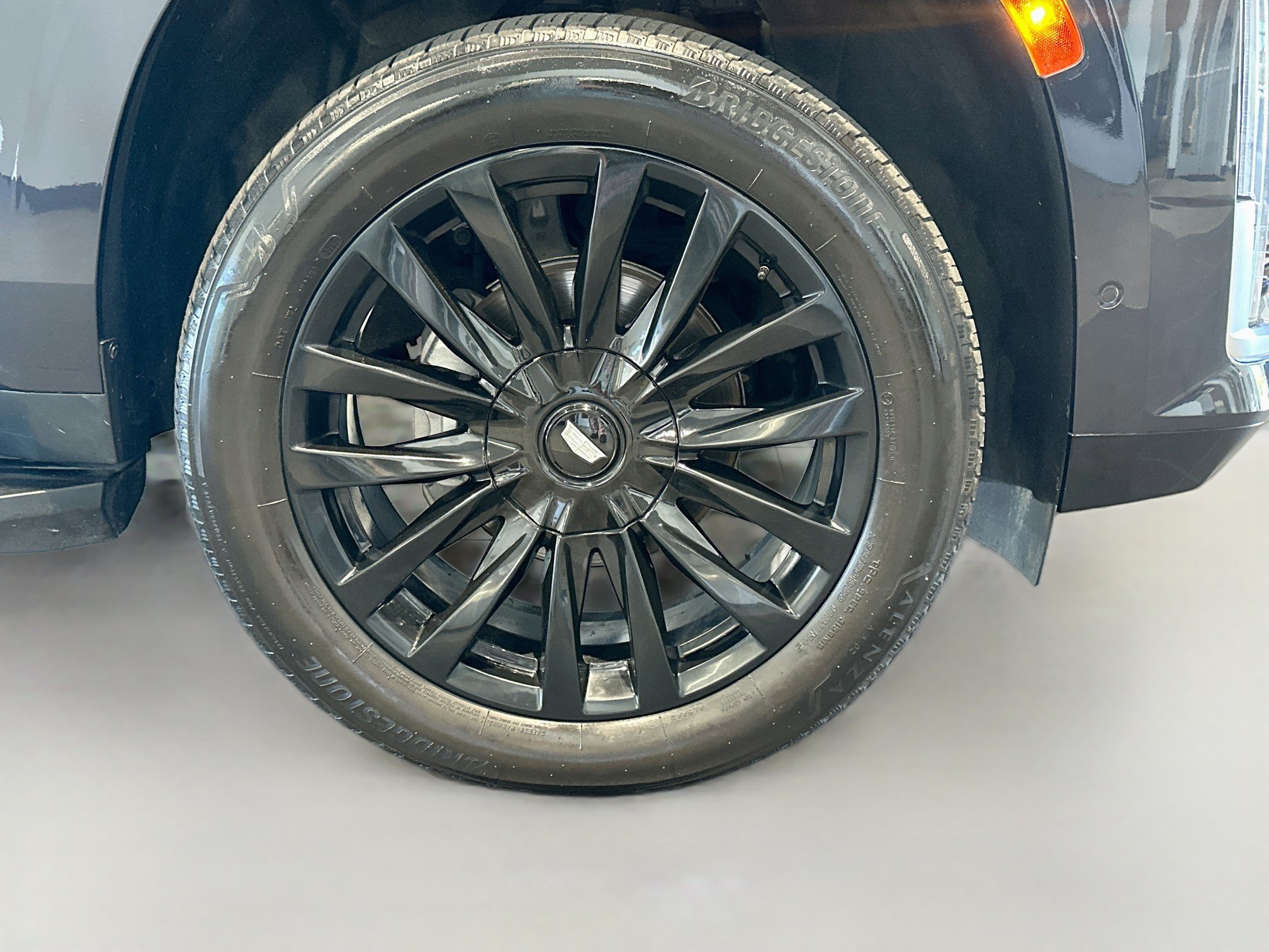 Certified 2024 Cadillac Escalade Premium Luxury AWD/4WD image 34