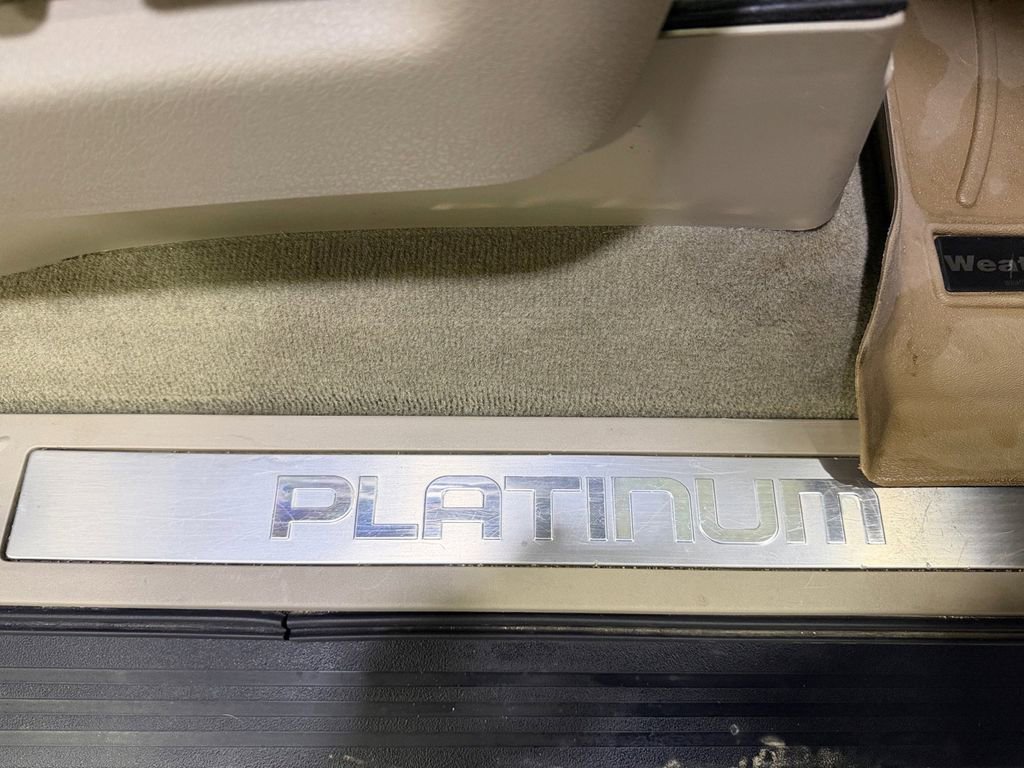 Used 2010 Ford F150 Lariat image 18