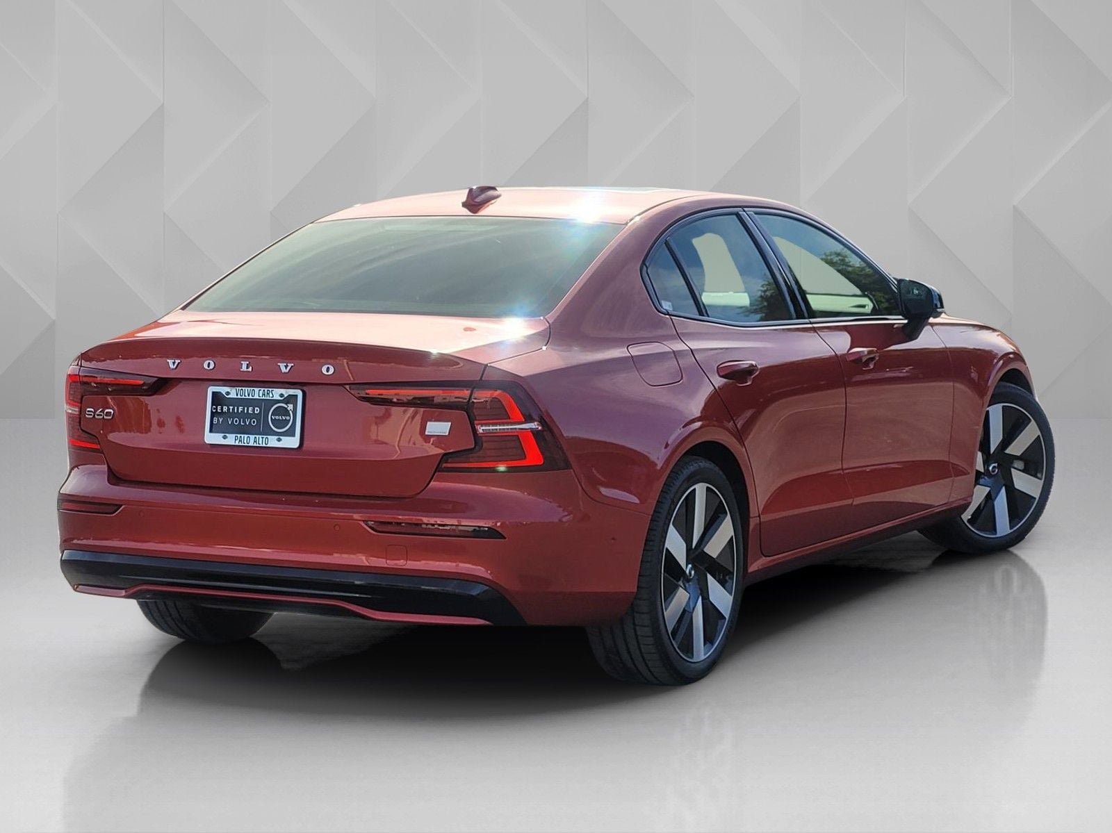 Certified 2024 Volvo S60 T8 Ultimate AWD/4WD image 6