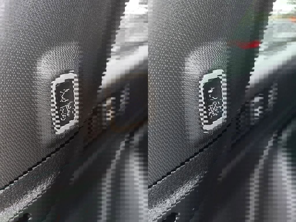 Used 2023 Jeep Grand Cherokee Altitude image 25