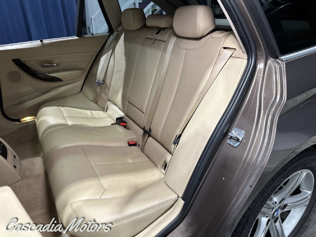 Used 2015 BMW 328d xDrive Wagon image 10