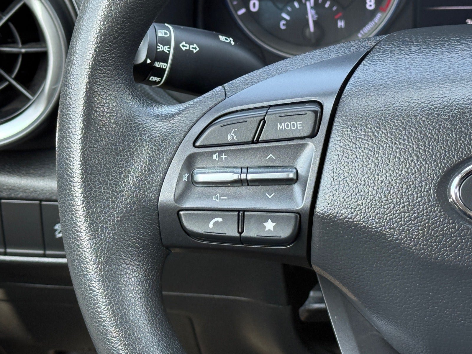 Used 2022 Hyundai Kona SEL FWD image 20