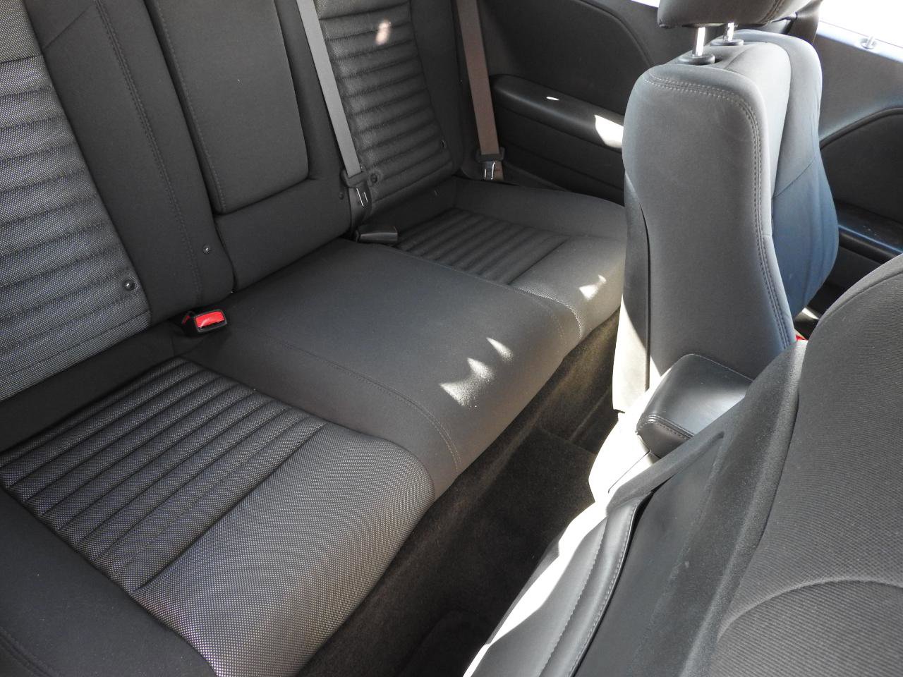 Used 2014 Dodge Challenger R/T image 9