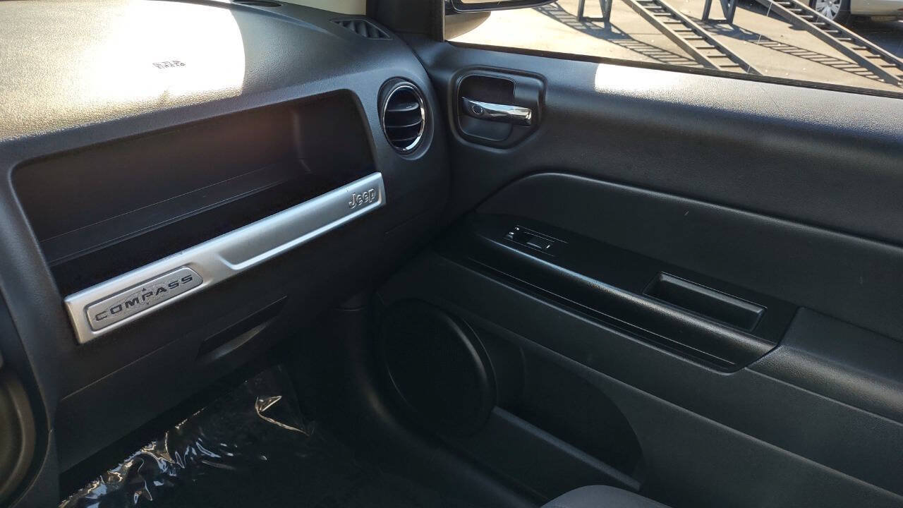 Used 2016 Jeep Compass Sport w/ Power Value Group AWD/4WD image 19