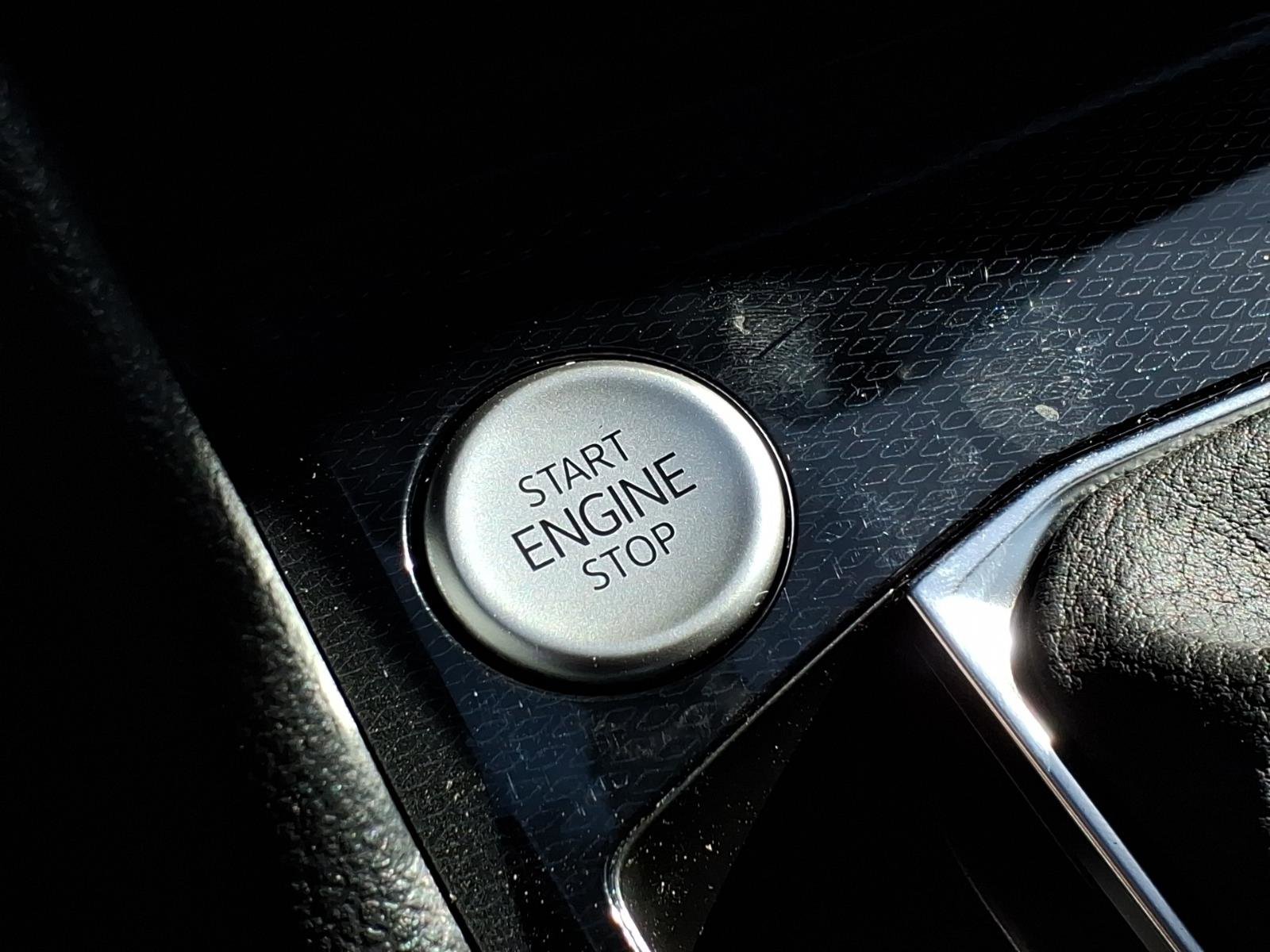 New 2026 Volkswagen Taos SE image 19