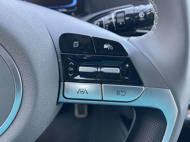 Certified 2025 Hyundai Elantra Sport w/ Cargo Package image 19