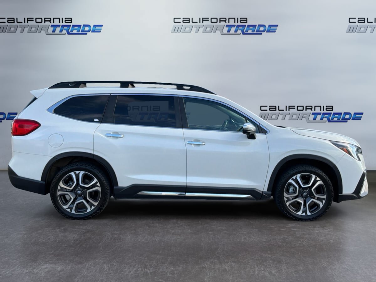 Used 2023 Subaru Ascent Touring AWD/4WD image 4