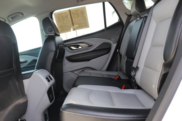 Used 2023 GMC Terrain SLT image 13