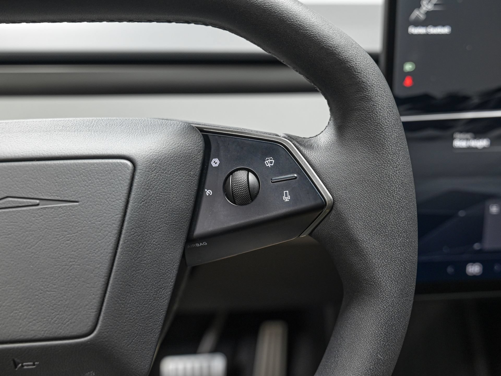Used 2025 Tesla Cybertruck AWD Crew Cab image 18