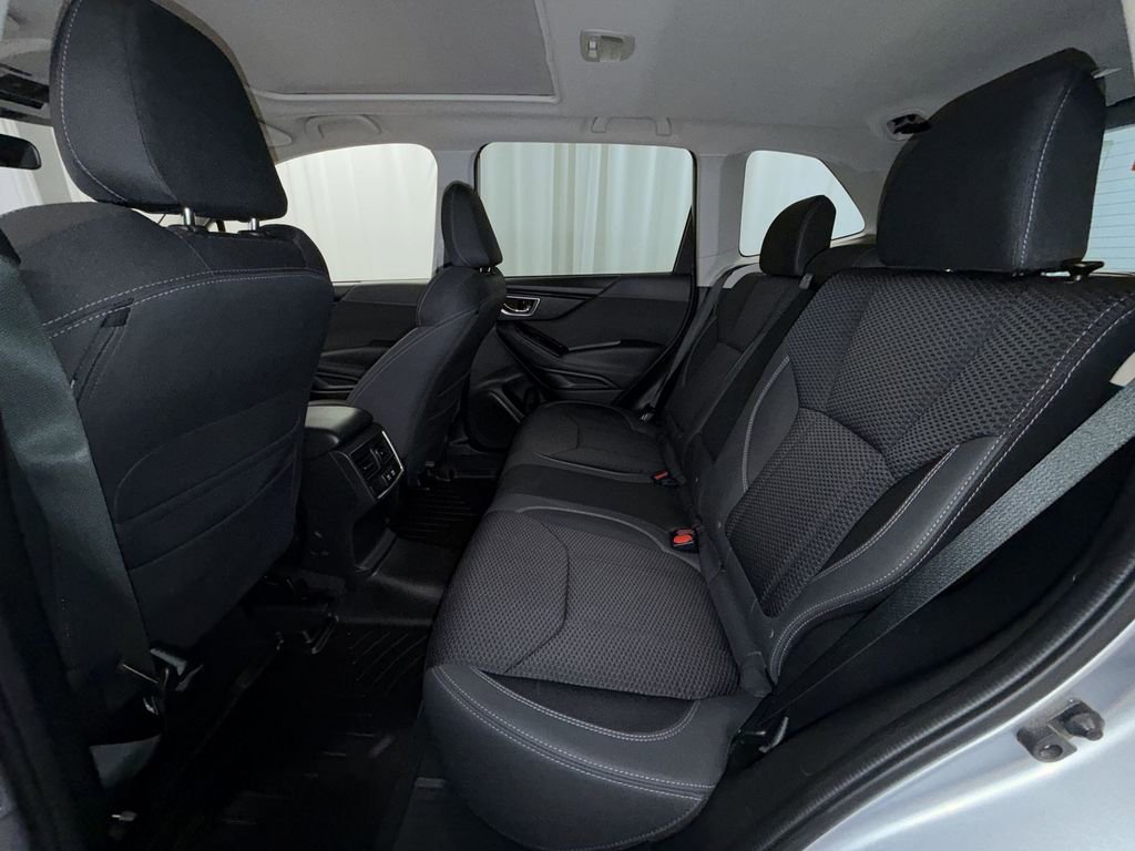 Used 2022 Subaru Forester Premium image 12