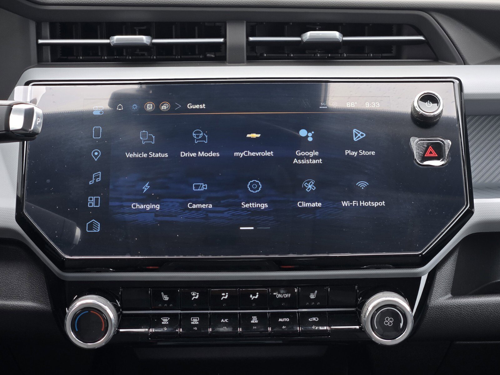 New 2027 Chevrolet Bolt LT w/ Comfort Package image 8