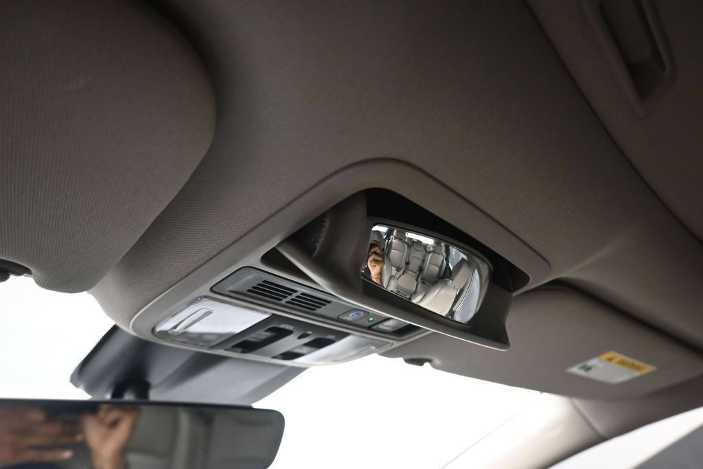 Used 2018 Honda Odyssey Elite image 29