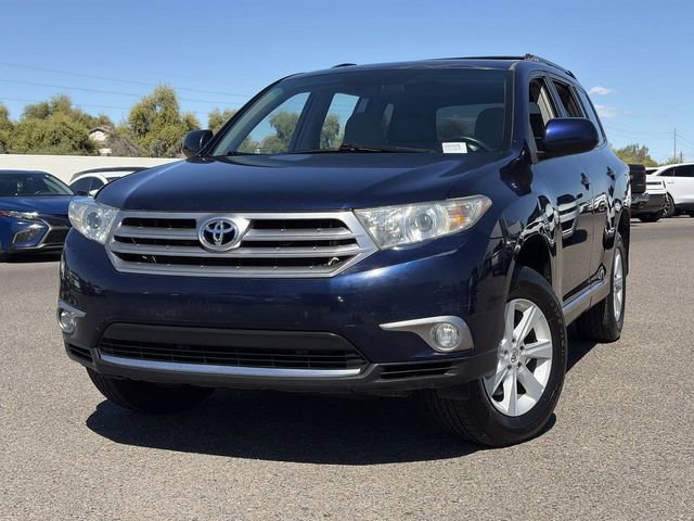 Used 2012 Toyota Highlander FWD w/ Tech Pkg image 3