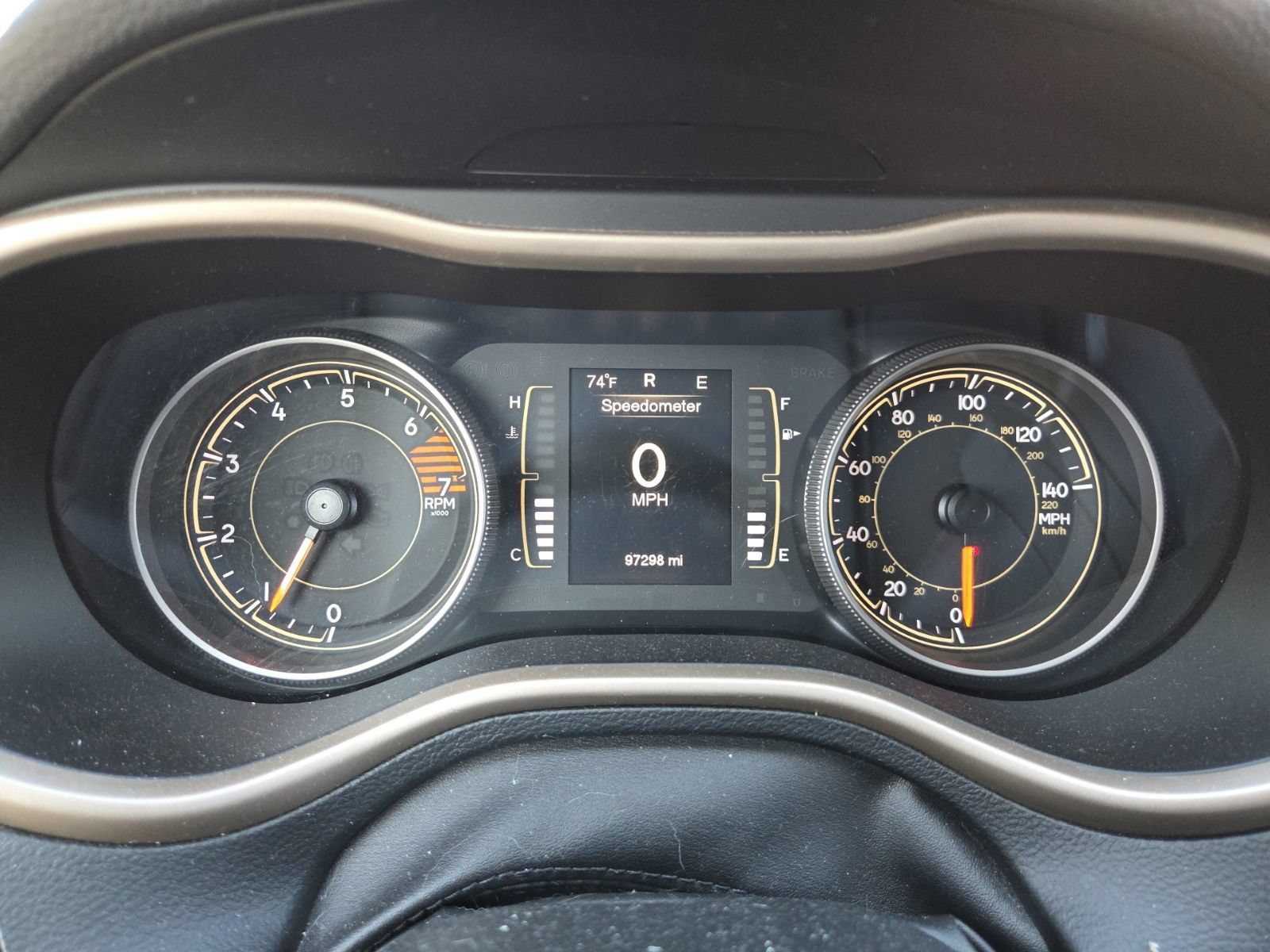 Used 2016 Jeep Cherokee Latitude FWD image 17