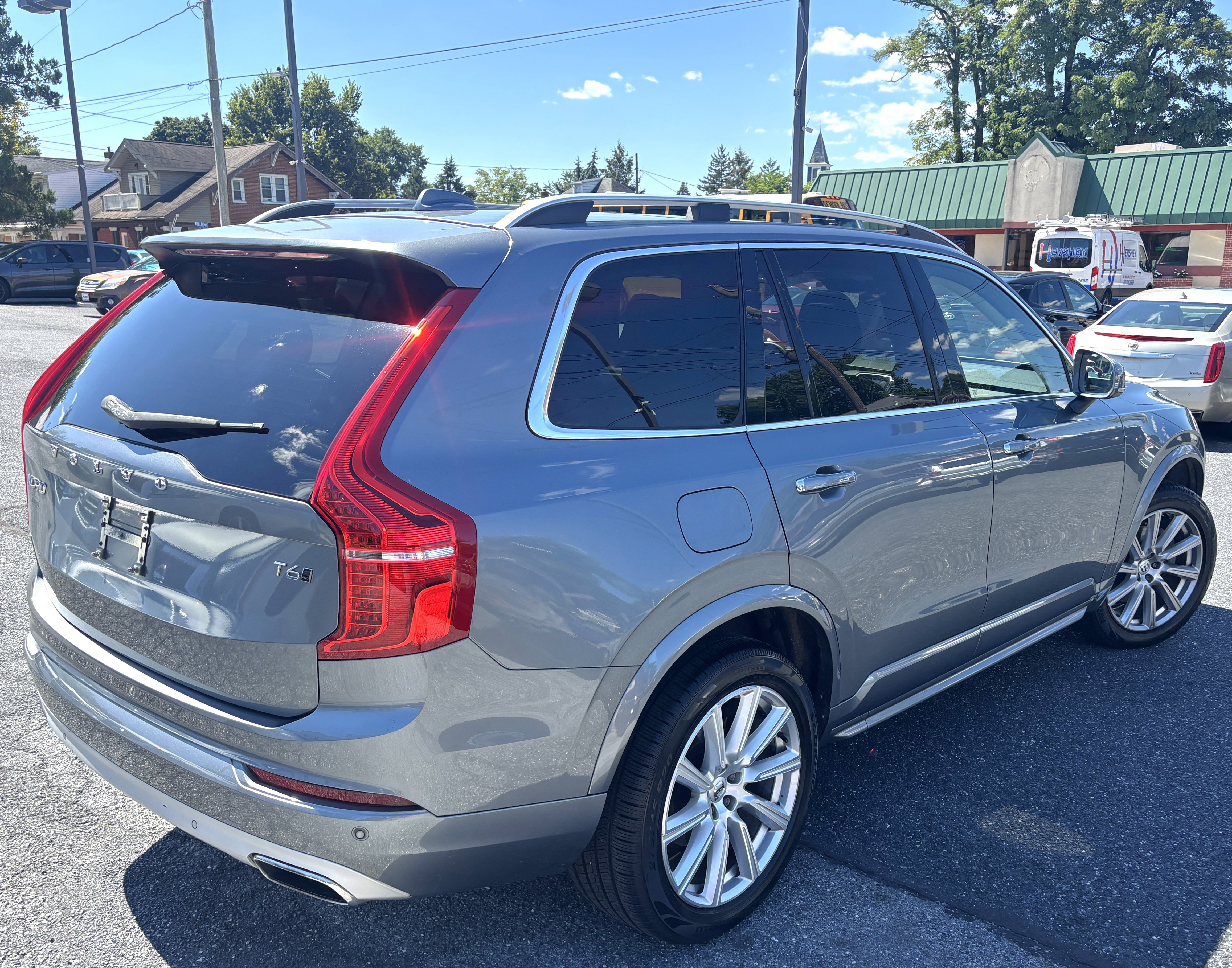 Used 2016 Volvo XC90 T6 Momentum image 5
