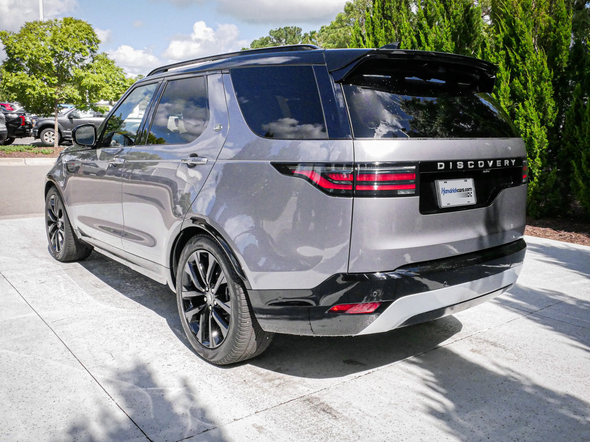 Used 2026 Land Rover Discovery Limited Edition AWD/4WD image 8
