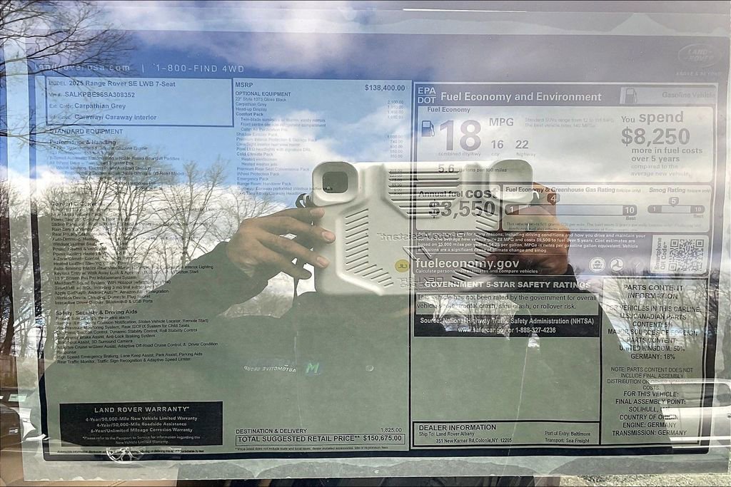New 2025 Land Rover Range Rover Long Wheelbase SE image 14