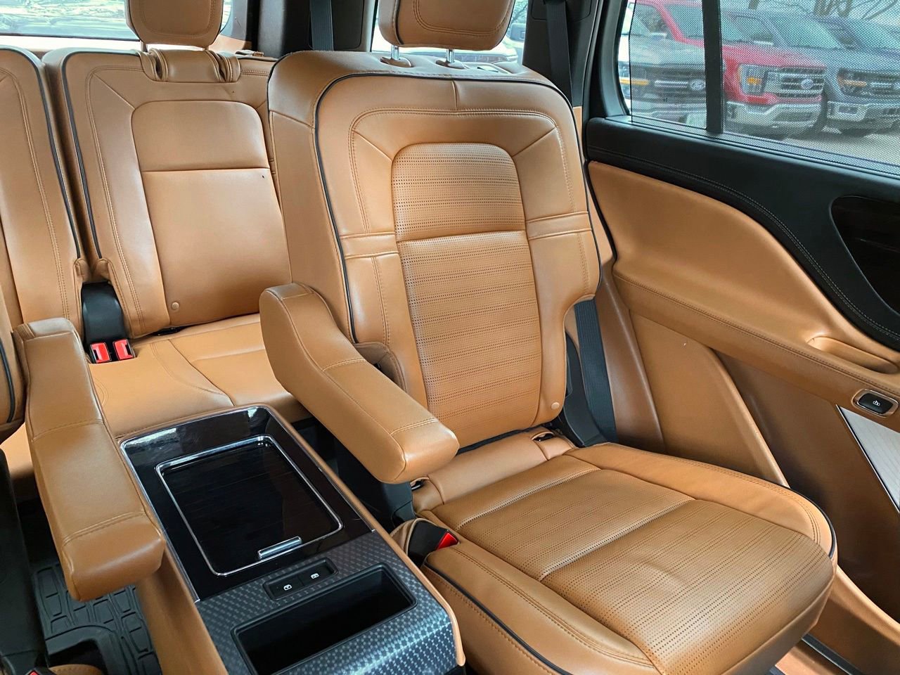 Used 2024 Lincoln Aviator Black Label w/ Dynamic Handling Package image 24