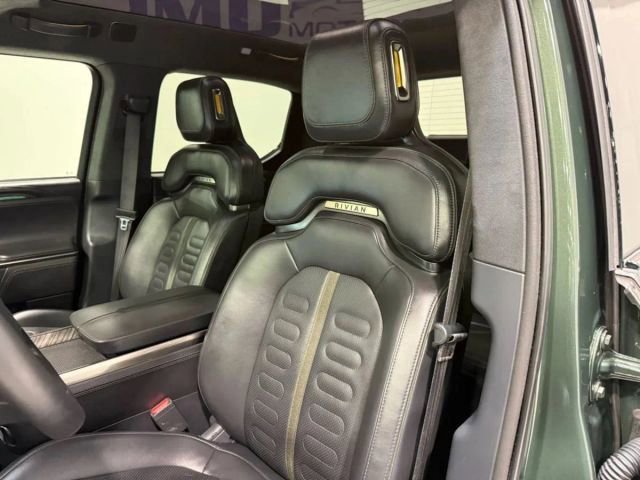 Used 2022 Rivian R1T Adventure AWD/4WD image 12