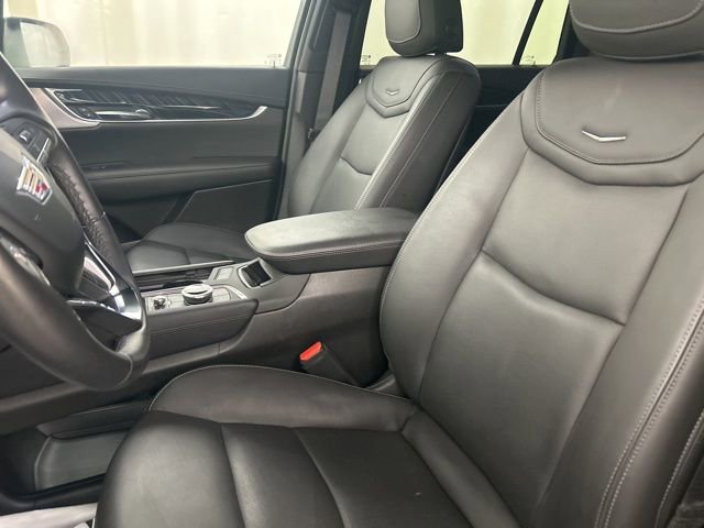 Used 2024 Cadillac XT6 Premium Luxury image 9