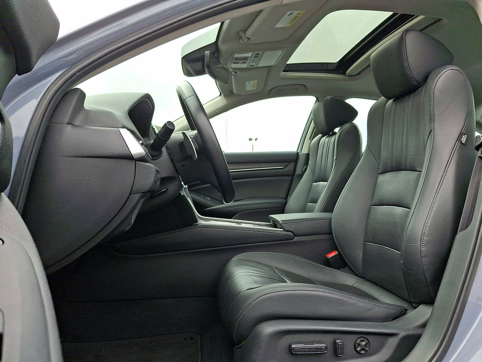 Used 2022 Honda Accord Touring image 13