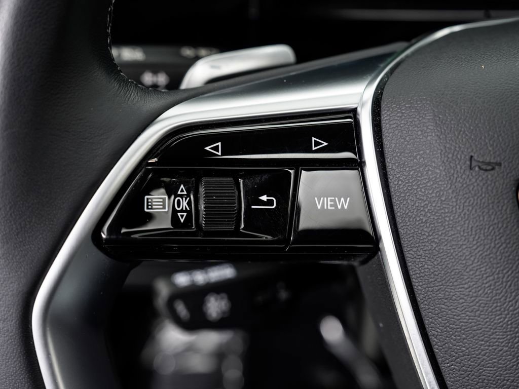 Used 2023 Audi e-tron Premium Plus w/ Premium Plus Package AWD/4WD image 13