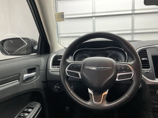 Used 2021 Chrysler 300 Touring w/ Sport Appearance Package image 8