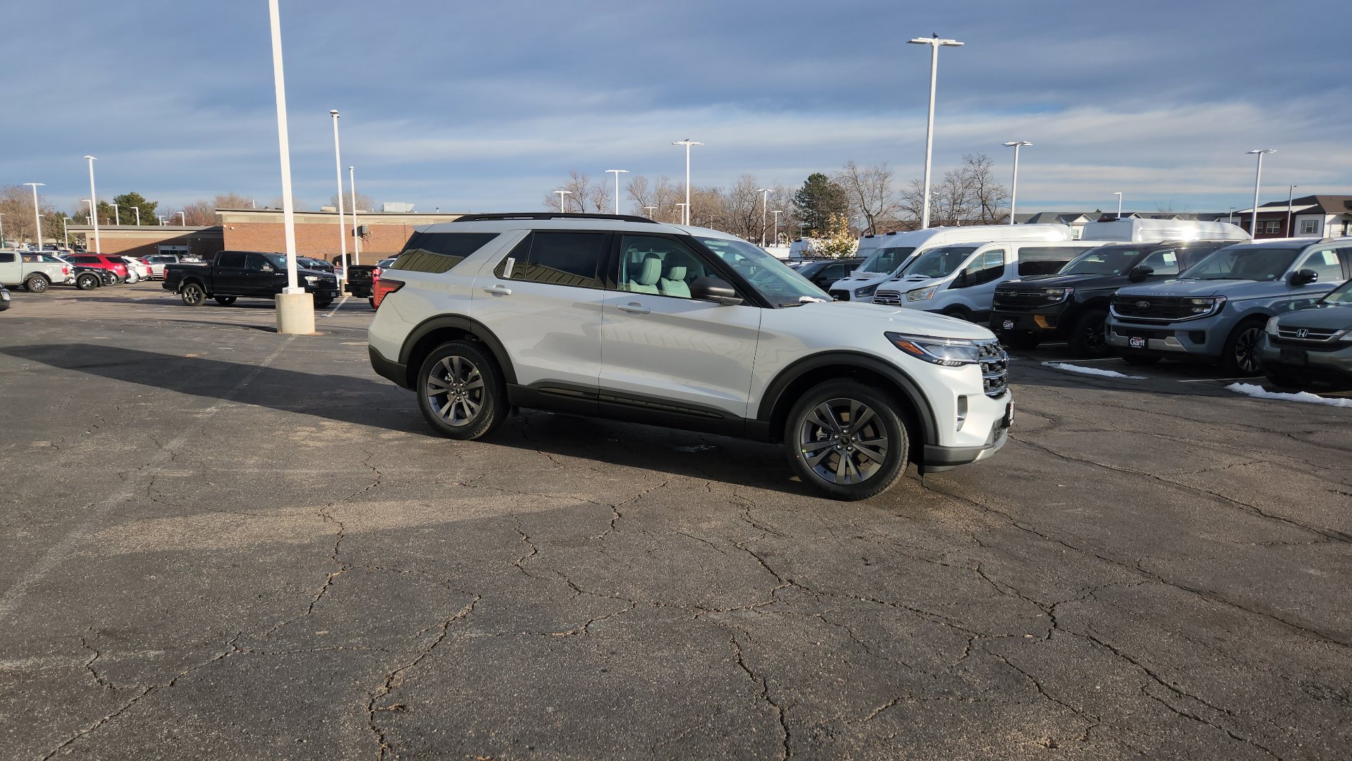 New 2026 Ford Explorer Active w/ Active Comfort Package image 17