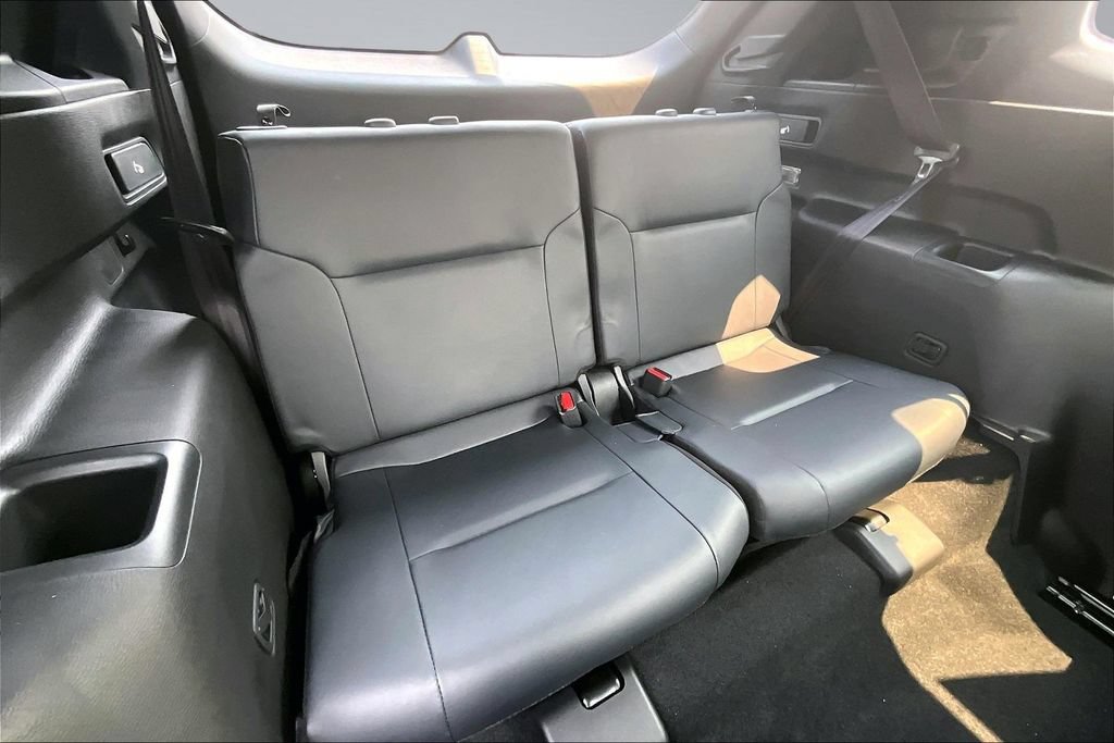 Used 2024 Mitsubishi Outlander SEL AWD/4WD image 28