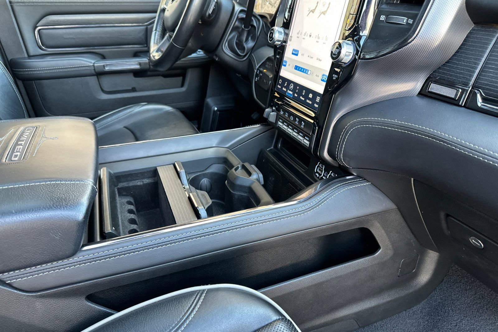 Used 2022 RAM 2500 Limited image 16