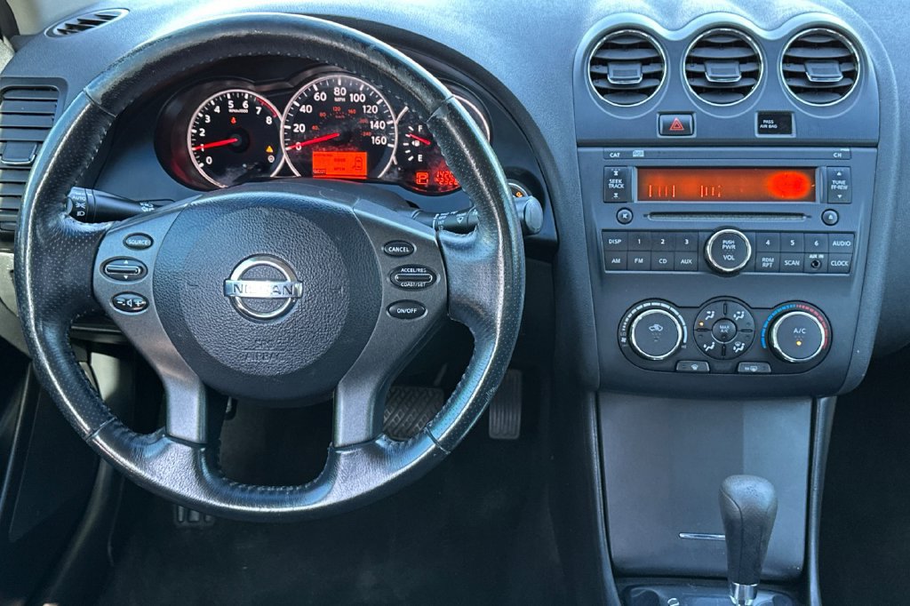Used 2011 Nissan Altima 3.5 SR FWD image 18