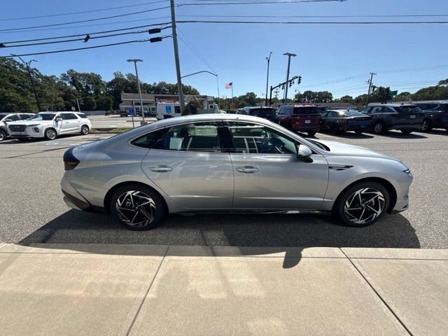 New 2026 Hyundai Sonata SEL FWD image 7